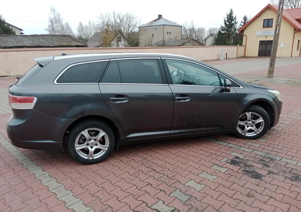 Toyota Avensis cena 26900 przebieg: 199000, rok produkcji 2009 z Biała małe 742